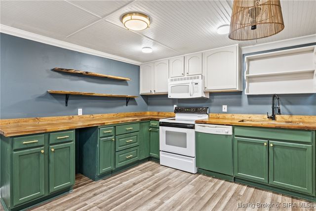 724 Watt Street, Jeffersonville, IN 47130