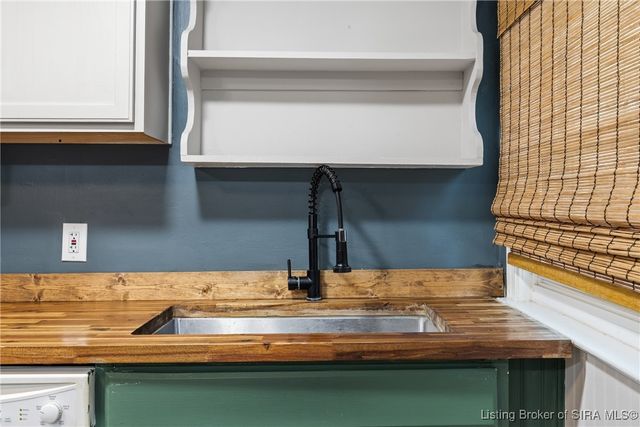 724 Watt Street, Jeffersonville, IN 47130