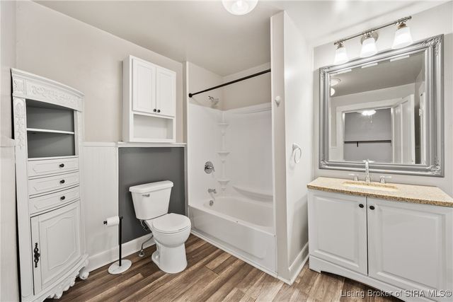 724 Watt Street, Jeffersonville, IN 47130