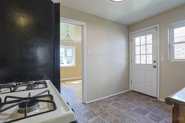 2652 Cedarbrook Drive, Golf Manor, OH 45237