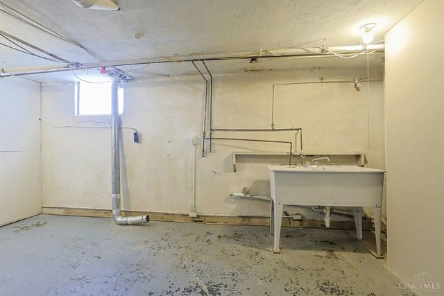 2652 Cedarbrook Drive, Golf Manor, OH 45237