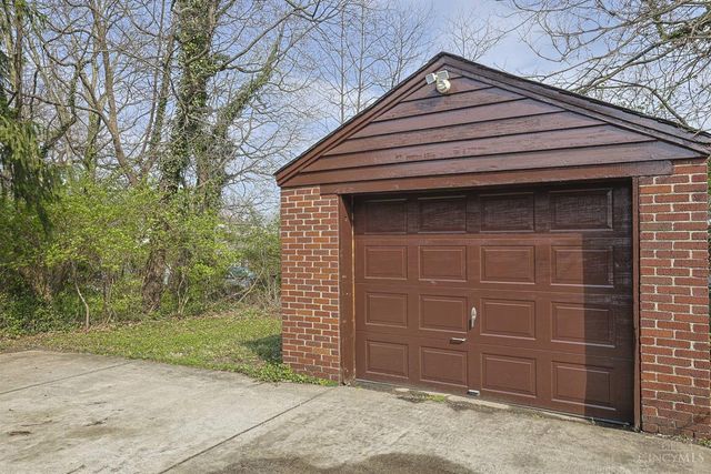 2652 Cedarbrook Drive, Golf Manor, OH 45237