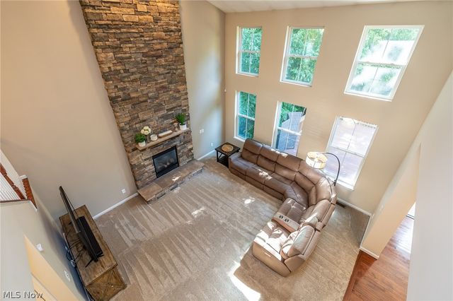 9011 Moss Pointe Circle, Olmsted Twp, OH 44138