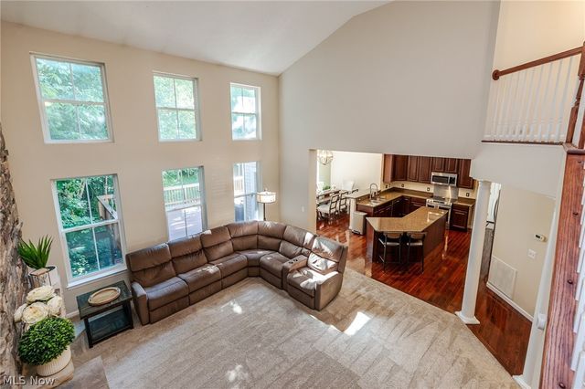 9011 Moss Pointe Circle, Olmsted Twp, OH 44138