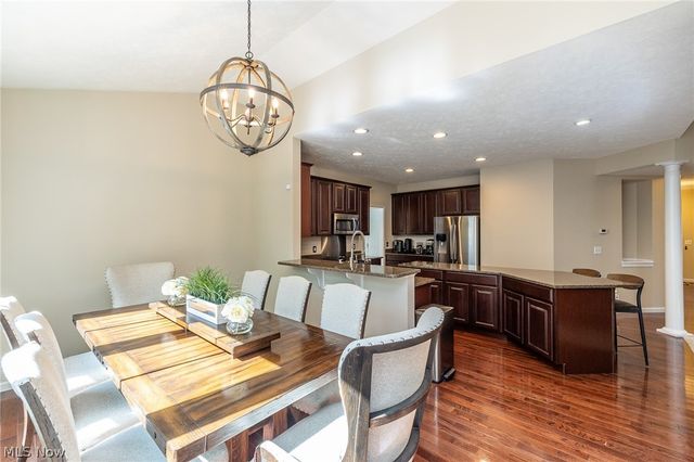 9011 Moss Pointe Circle, Olmsted Twp, OH 44138