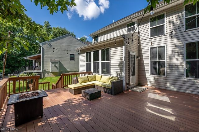 9011 Moss Pointe Circle, Olmsted Twp, OH 44138
