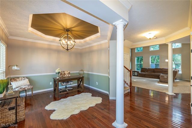 9011 Moss Pointe Circle, Olmsted Twp, OH 44138