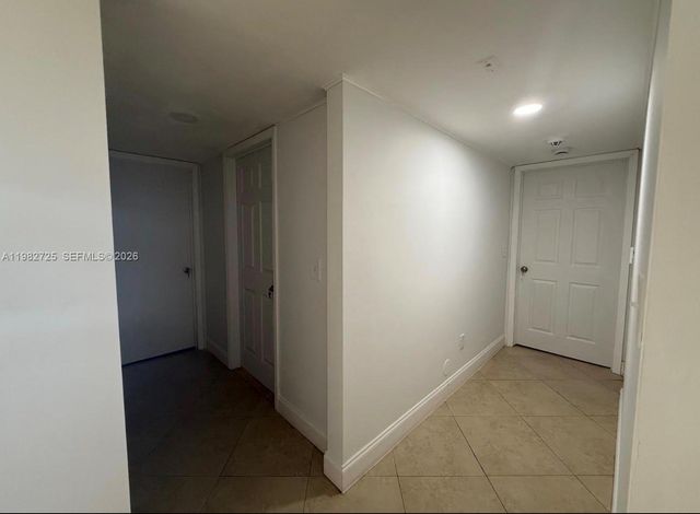 18870 NW 57th Ave 101, Hialeah, FL 33015