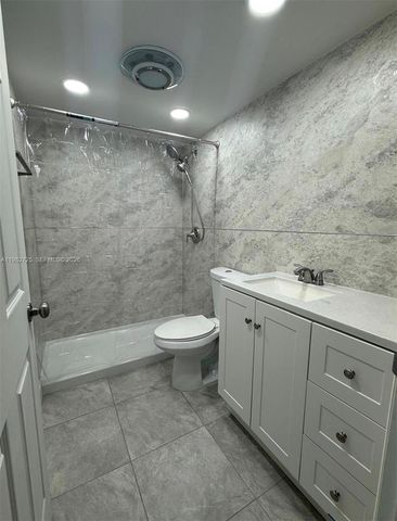 18870 NW 57th Ave 101, Hialeah, FL 33015