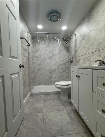 18870 NW 57th Ave 101, Hialeah, FL 33015