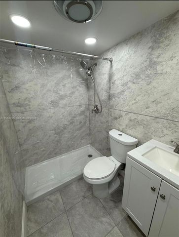 18870 NW 57th Ave 101, Hialeah, FL 33015