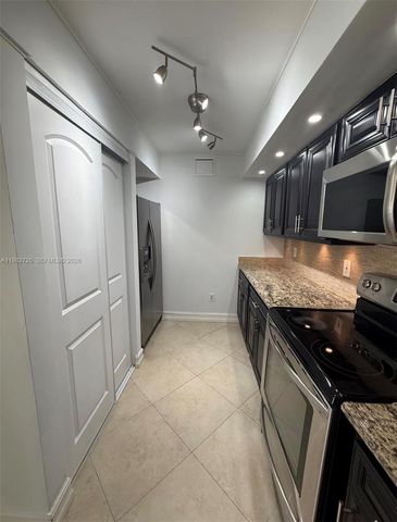 18870 NW 57th Ave 101, Hialeah, FL 33015