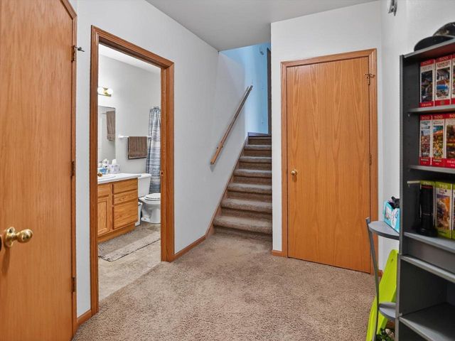 808B N Clover Lane, Cottage Grove, WI 53527