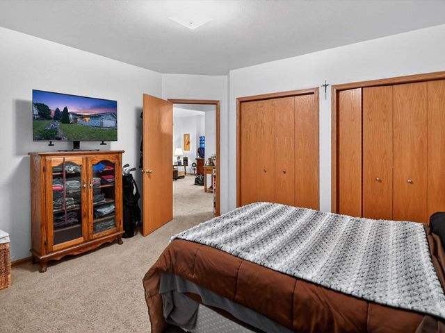 808B N Clover Lane, Cottage Grove, WI 53527