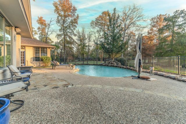 20 Amherst Court, Conroe, TX 77304