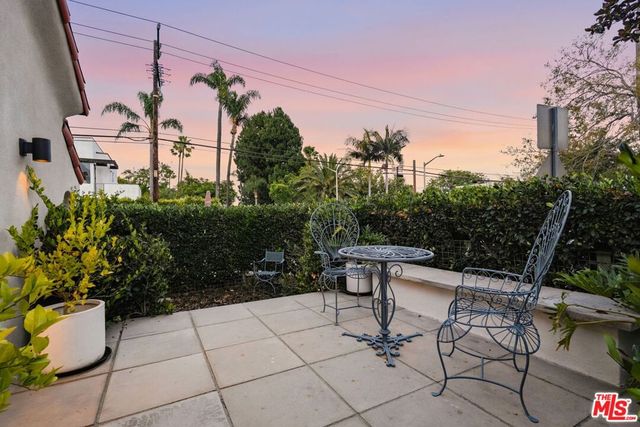 9001 Rosewood Avenue, West Hollywood, CA 90048