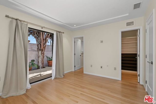 9001 Rosewood Avenue, West Hollywood, CA 90048
