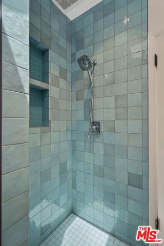 9001 Rosewood Avenue, West Hollywood, CA 90048