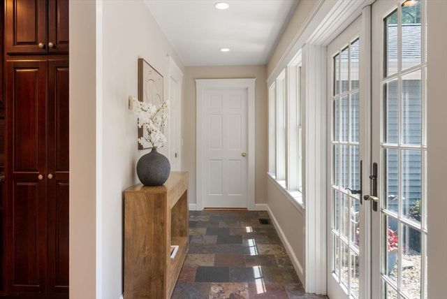 49 Walpole St, Dover, MA 02030