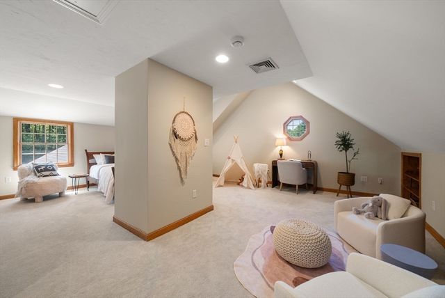 49 Walpole St, Dover, MA 02030