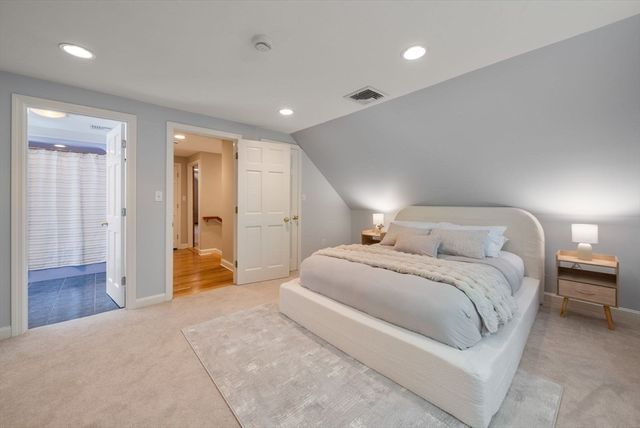 49 Walpole St, Dover, MA 02030