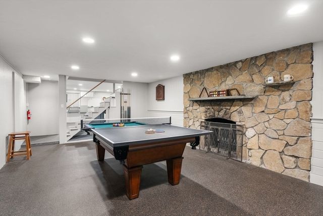 49 Walpole St, Dover, MA 02030