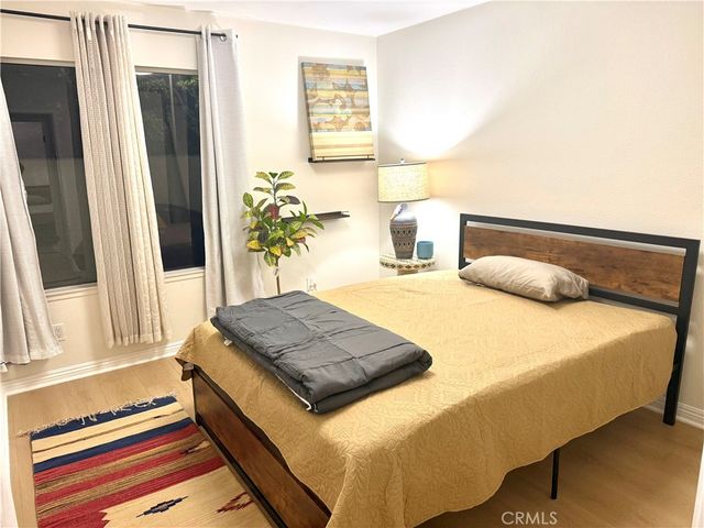 10215 Larwin, Los Angeles, CA 91311