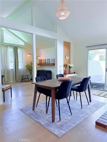 10215 Larwin, Los Angeles, CA 91311