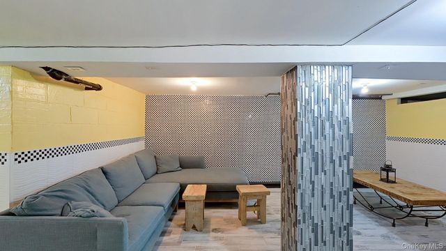 181 Irving Avenue, Brooklyn, NY 11237