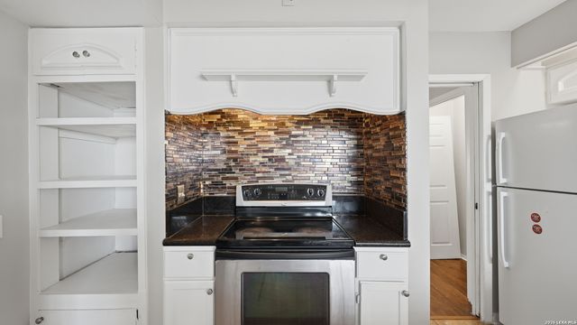 7500 Callaghan Rd Apt 140, San Antonio, TX 78229