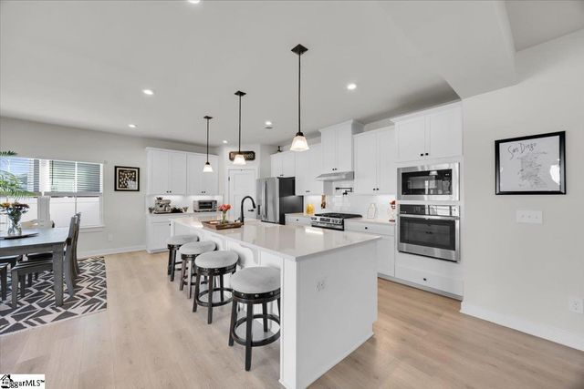 822 Lady Fern Drive, Woodruff, SC 29388