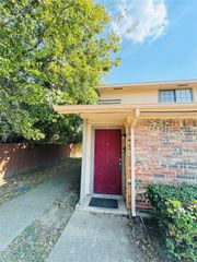 1322 Bluffview Drive 1, Seagoville, TX 75159