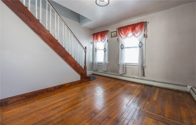 30 Edgemere Avenue, Providence, RI 02909