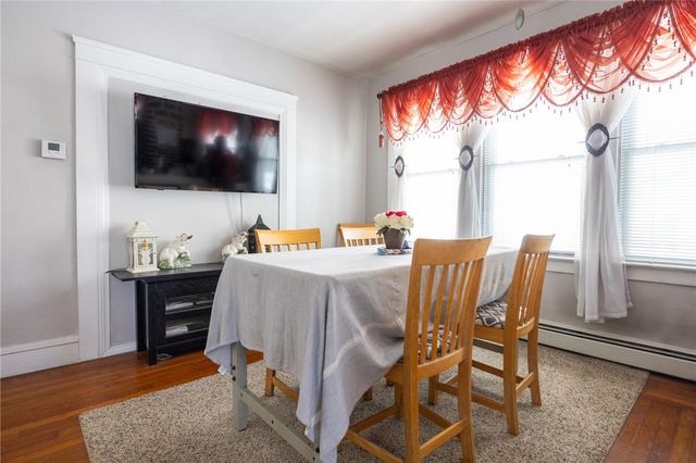 30 Edgemere Avenue, Providence, RI 02909