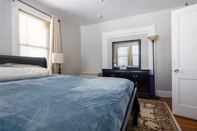 30 Edgemere Avenue, Providence, RI 02909