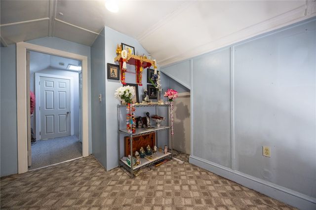 30 Edgemere Avenue, Providence, RI 02909