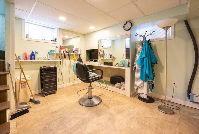 30 Edgemere Avenue, Providence, RI 02909