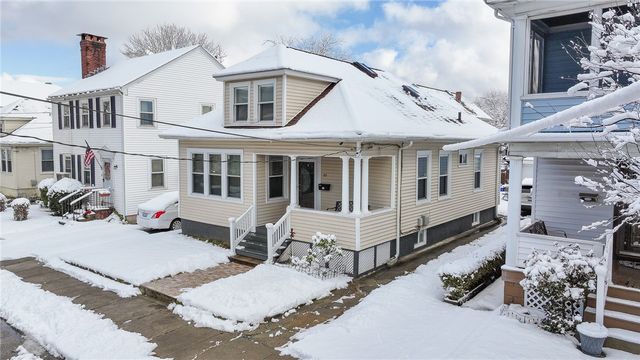 30 Edgemere Avenue, Providence, RI 02909