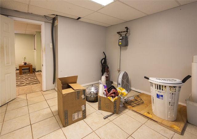 30 Edgemere Avenue, Providence, RI 02909