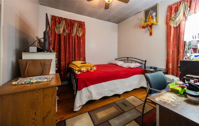 30 Edgemere Avenue, Providence, RI 02909