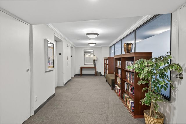 66 9th Street E 1313, Saint Paul, MN 55101