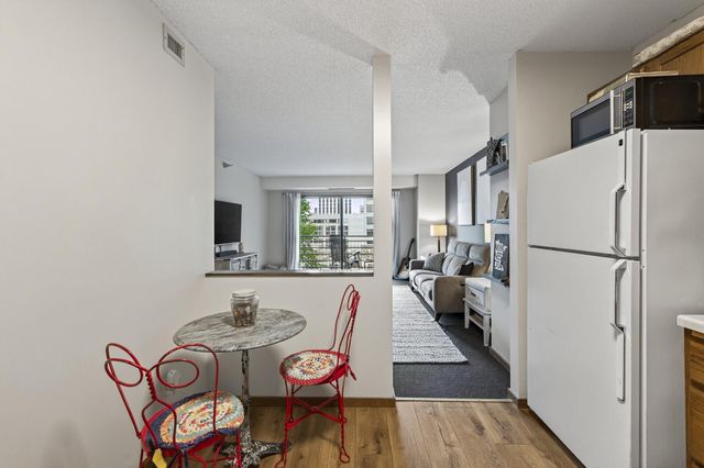 66 9th Street E 1313, Saint Paul, MN 55101