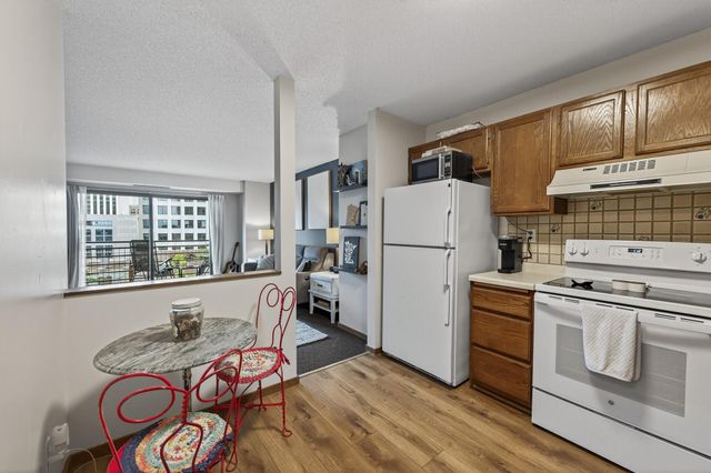 66 9th Street E 1313, Saint Paul, MN 55101