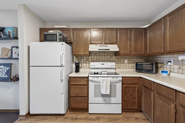 66 9th Street E 1313, Saint Paul, MN 55101