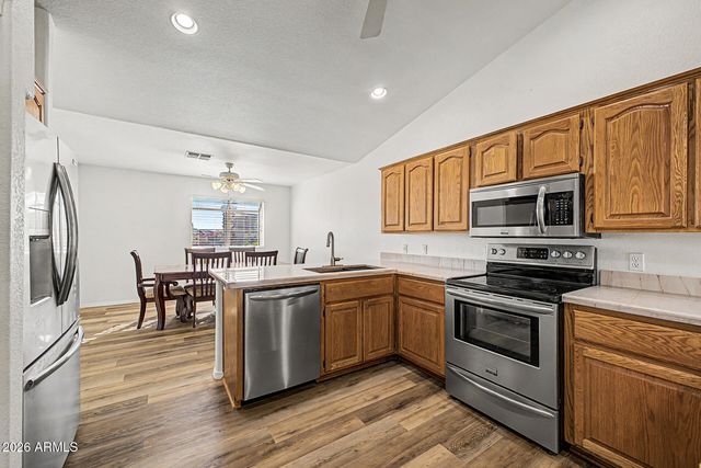 5674 E 3RD Avenue, Apache Junction, AZ 85119