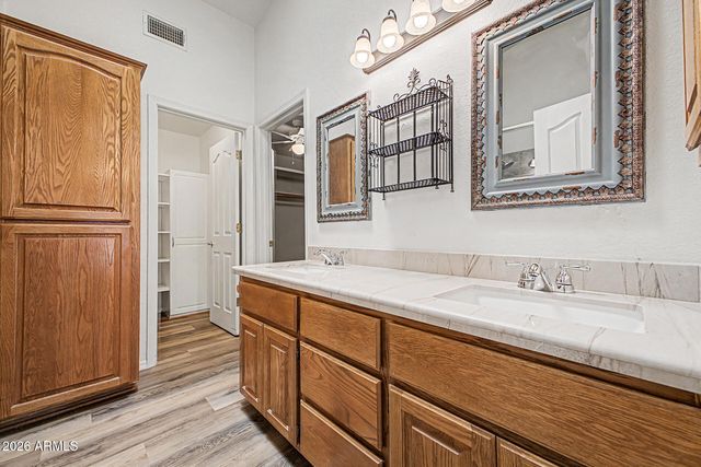 5674 E 3RD Avenue, Apache Junction, AZ 85119