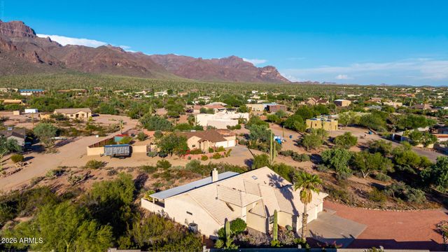 5674 E 3RD Avenue, Apache Junction, AZ 85119