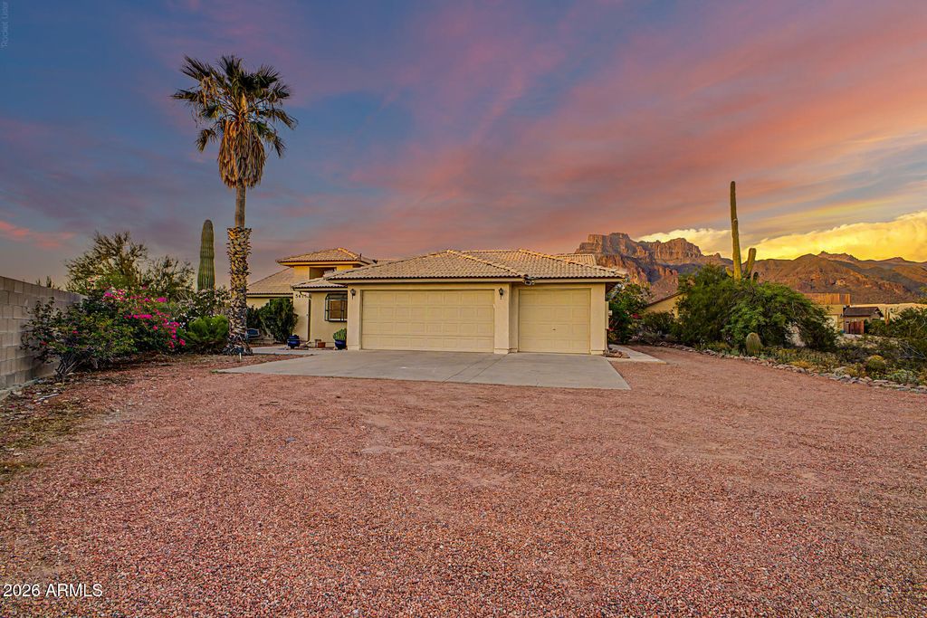 5674 E 3RD Avenue, Apache Junction, AZ 85119 — photo 3