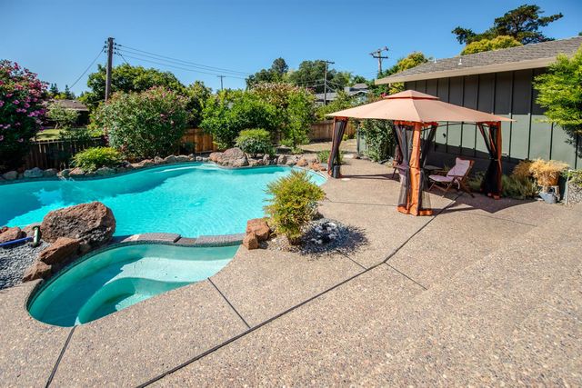 4601 Paula Way, Fair Oaks, CA 95628