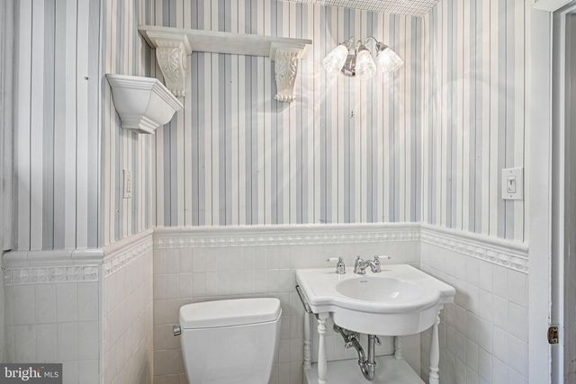 1268 RYDAL RD, Jenkintown, PA 19046